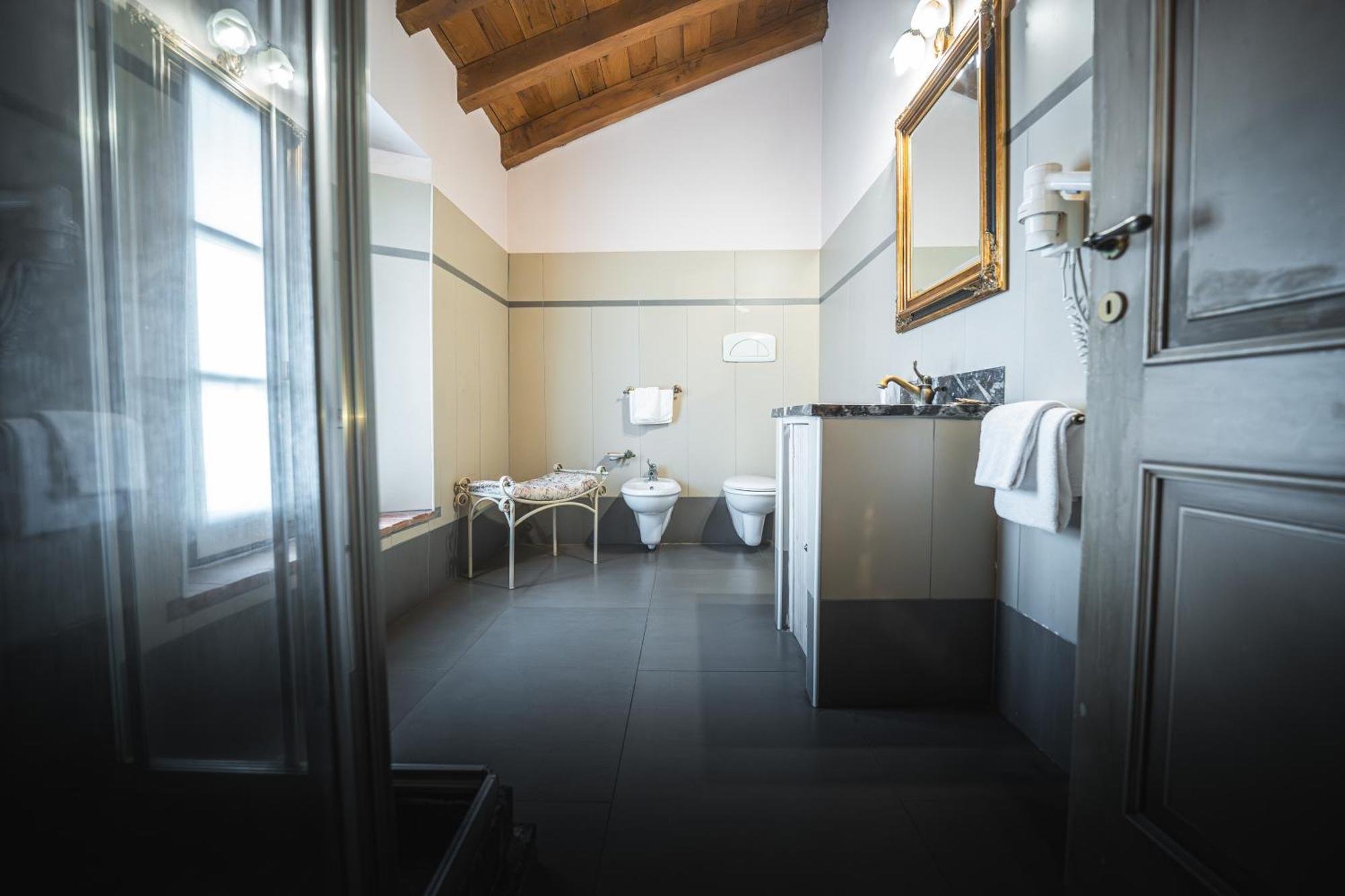 Hotel La Tavola Rotonda Cortemaggiore Quarto foto